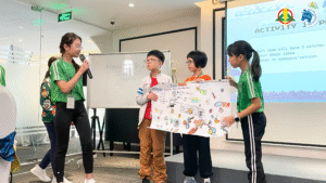 Pei Chun students presenting about leadership skills.